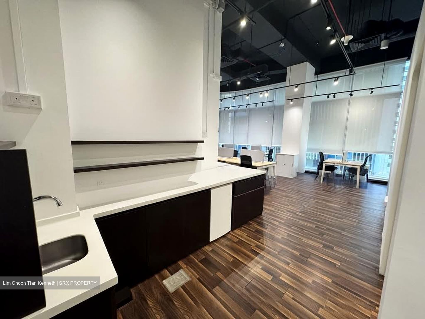 Sbf Center (D1), Office #552398661
